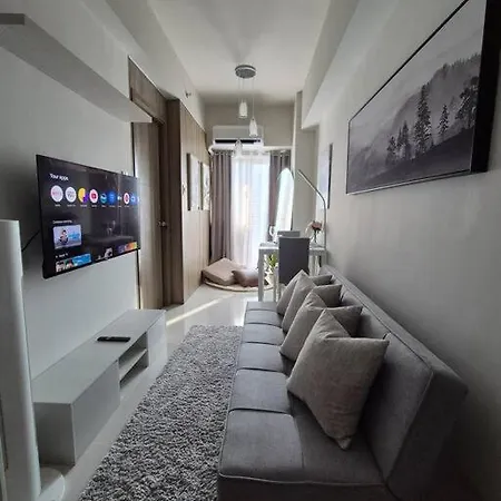 1Br Condo Unit At Coast Residences