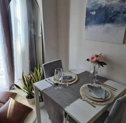 Apartment 1br Unit At Coast Residences